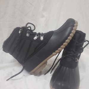 Womans Bare Traps Boot